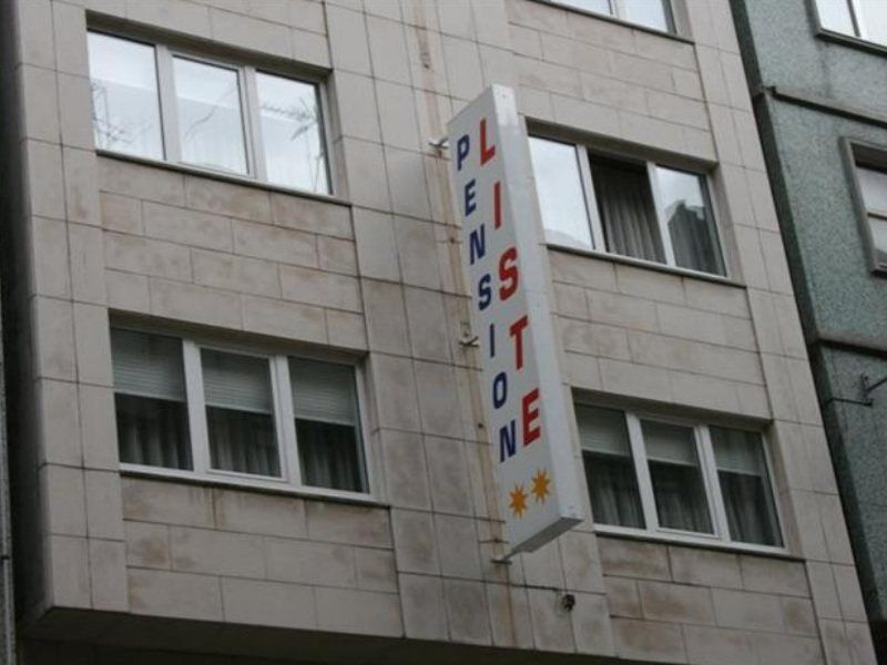 Hostal Liste Station A Coruna Exterior photo